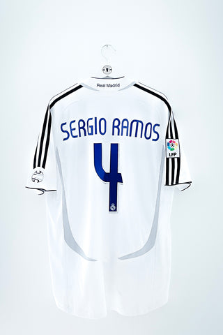 Real Madrid 2006/2007 Hjemmebane #Sergio Ramos 4 Large 8/10