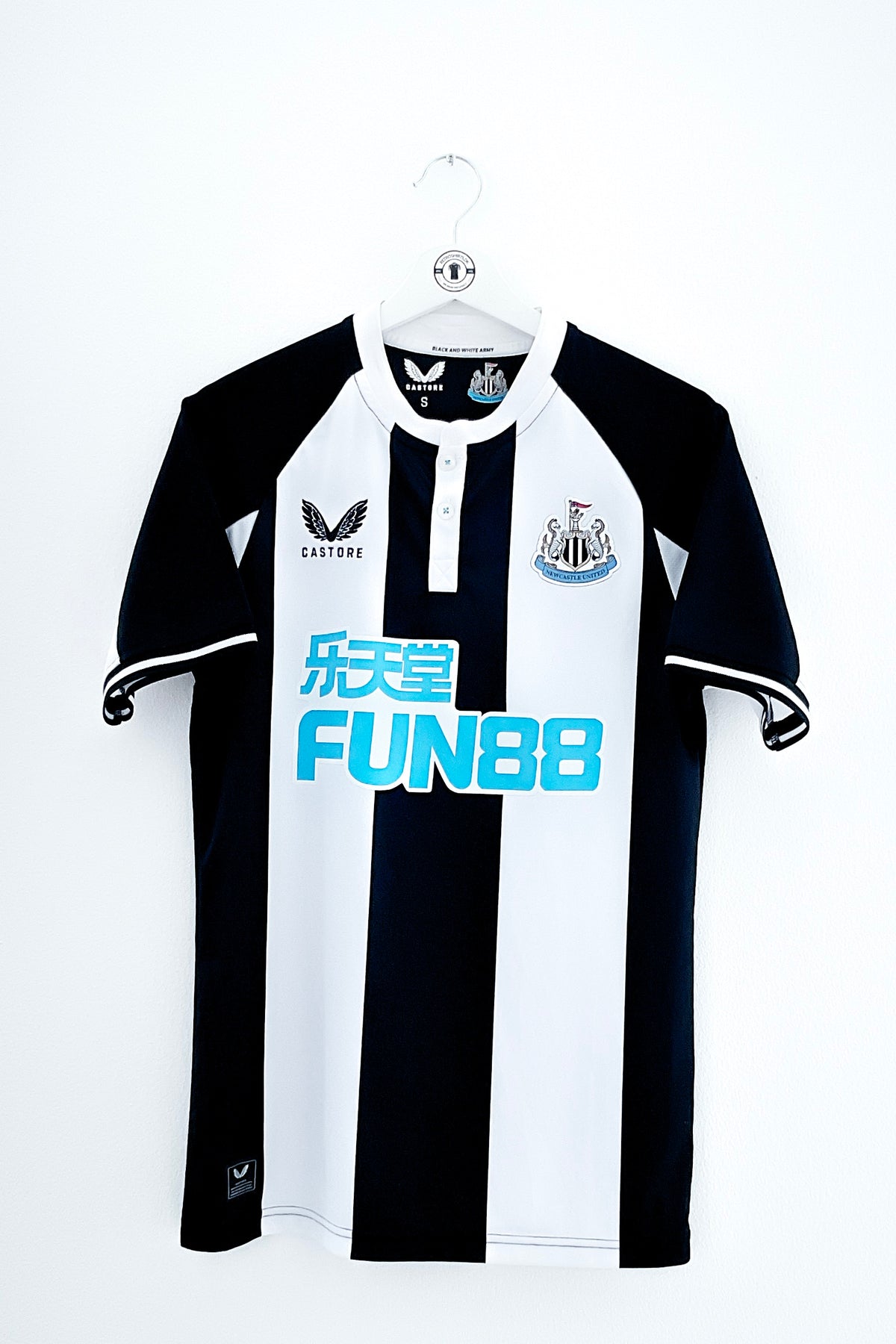 Newcastle United 2021/2022 Hjemmebane Small 8/10