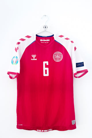 Danmark 2020 Hjemmebane #Christensen 6 Medium 9/10