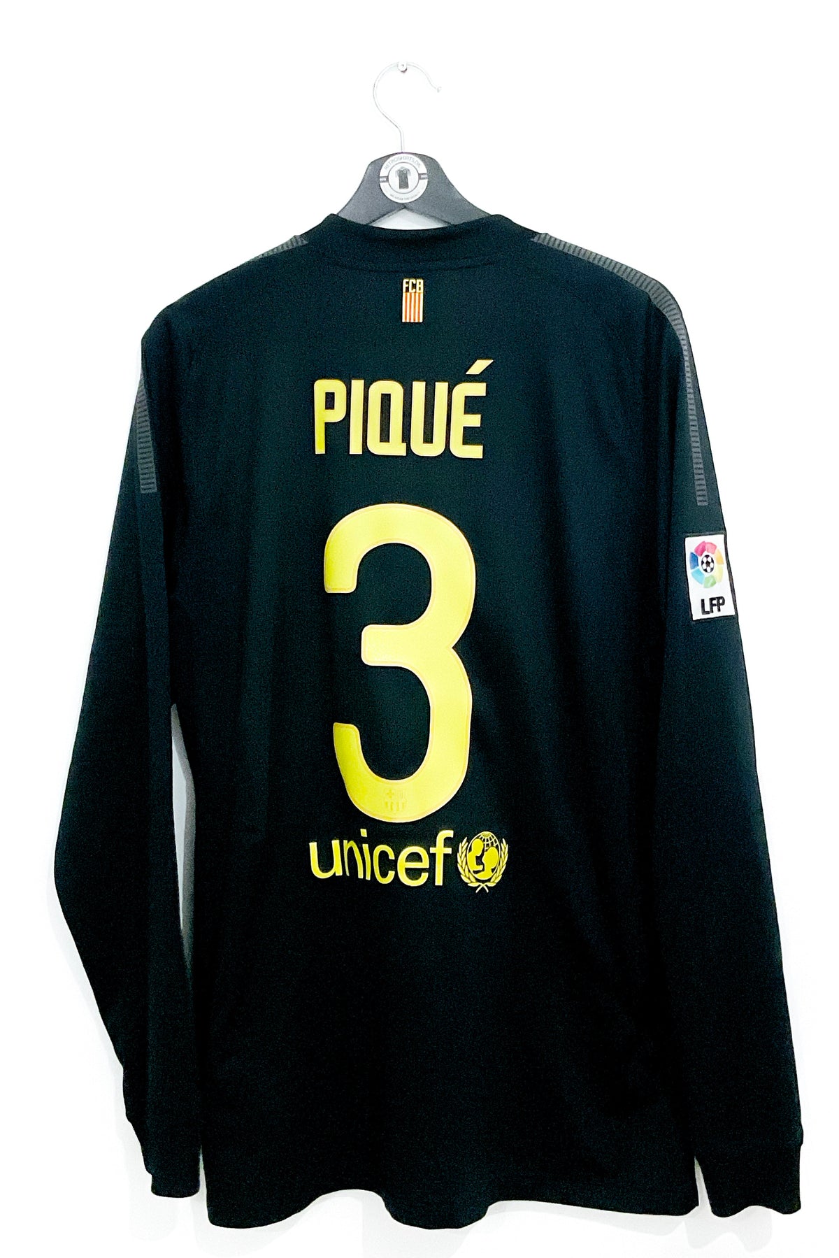 Barcelona 2011/2013 Udebane #Pique 3 Large 9/10